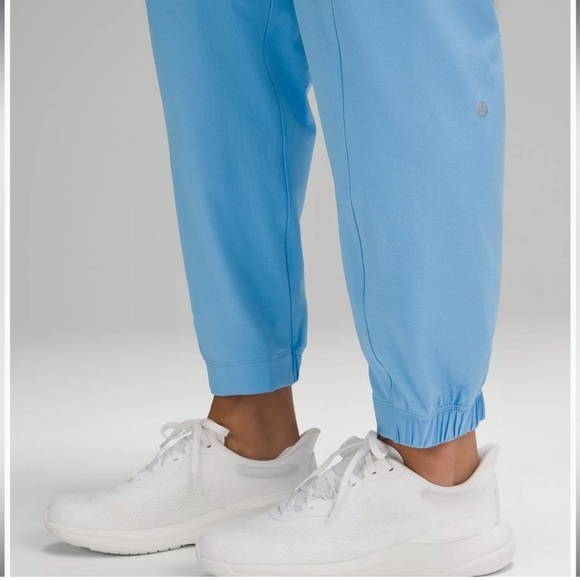 Lululemon Womens License to Train High Rise Pants Size 4 Aero Blue Joggers - Picture 3 of 16